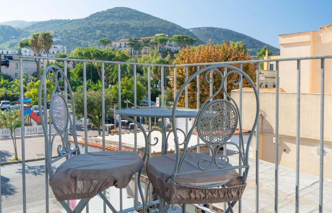 Nuovissimo Al Centro E Rilassante * Ischia